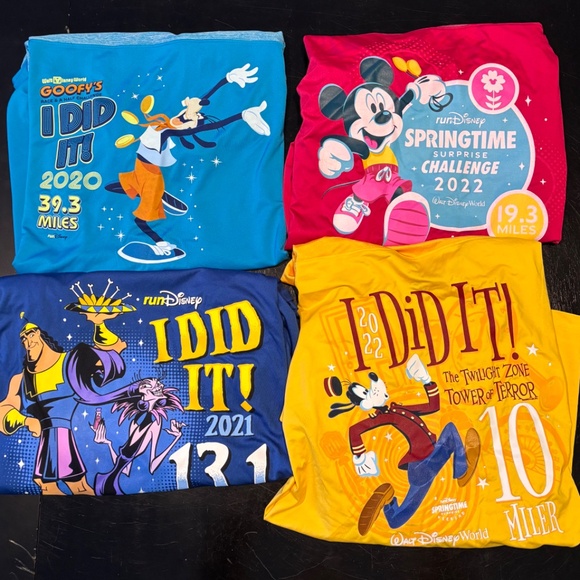 Lot of 16 RunDisney event and finisher shirts - Picture 3 of 3
